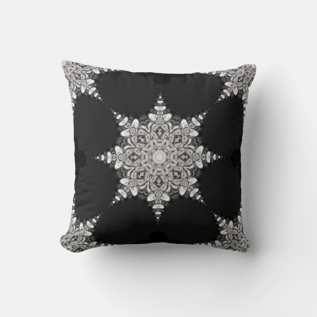 Almofada Black Beauty Mandala Snowflake Cushion (Frente)