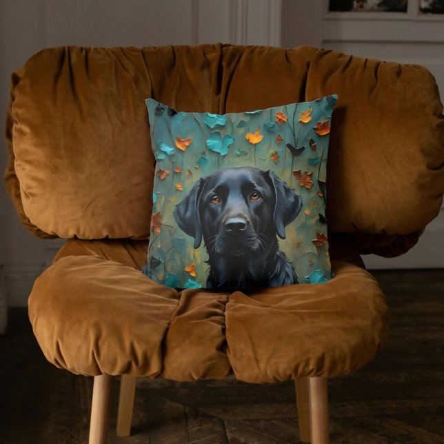Almofada Black Labrador in Leaves (Black Labrador in Leaves Throw Pillow by Ricaso. Dog artwork on a cozy home pillow, ideal gift idea)