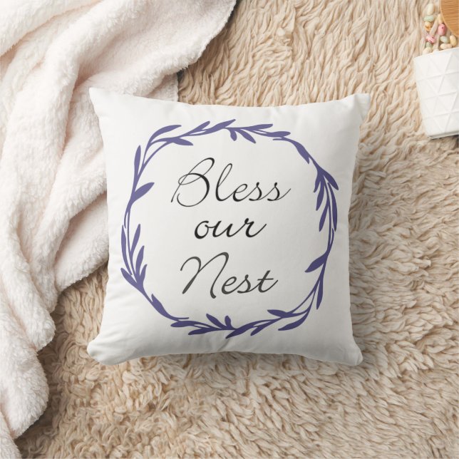 Almofada Bless Our Nest with Wreath Throw Pillow (Cobertor)
