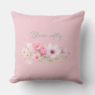Almofada Bloom Softly – Floral em Aquarela Pastel