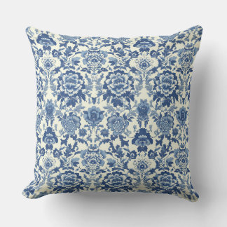 Almofada Blue and White Chinoiserie Peony Floral Pattern