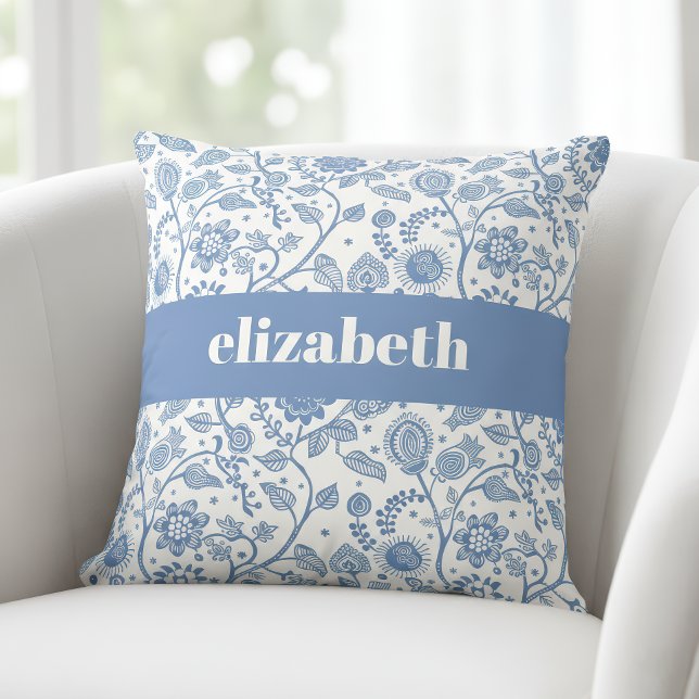 Almofada Blue and White Floral Botanical Custom Name Modern (Criador carregado)