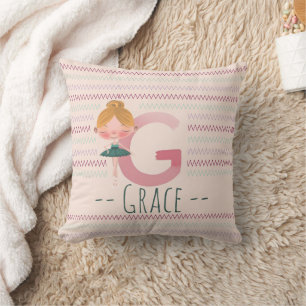 Almofada Blush Rosa Bailarina Monograma G – Arte Personaliz