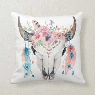 Almofada Boho Chic Crânio de Vaca Penas & Flores Glam