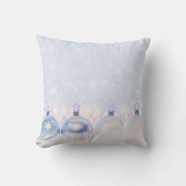Almofada Bolas de Natal de Prata Festiva na Neve (Frente)