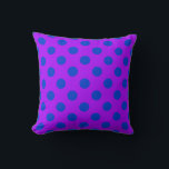 Almofada Bolinhas azuis em roxo<br><div class="desc">Bolinhas azuis em roxo</div>