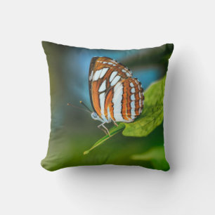 Almofada Borboleta branca e laranja riscada