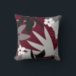 Almofada Botânica Floral Impressão Burgundy<br><div class="desc">Traga um toque da natureza para a decoração da sua casa com este travesseiro de designer que apresenta um impressão floral abstrato tropical em tons de preto e cinza em um rico fundo de burgundy. O impressão botânico é ousado e elegante, e o fundo burgando complementa os tons escuros do...</div>