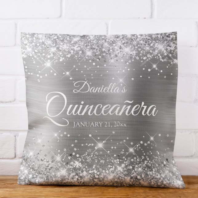 Almofada Brilhante Glitter e Folha de Quinceañera Prateada (Sparkly Silver Glitter and Foil Quinceañera Throw Pillow)