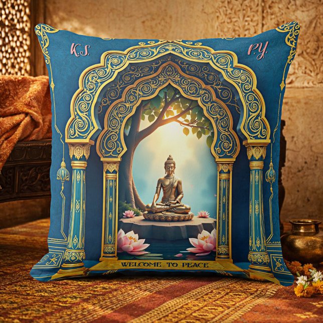 Almofada Buda Dourado Pacífico Meditando na Índia (India inspired pillow featuring a golden Buddha under an ornate archway - with custom texts/monogram)