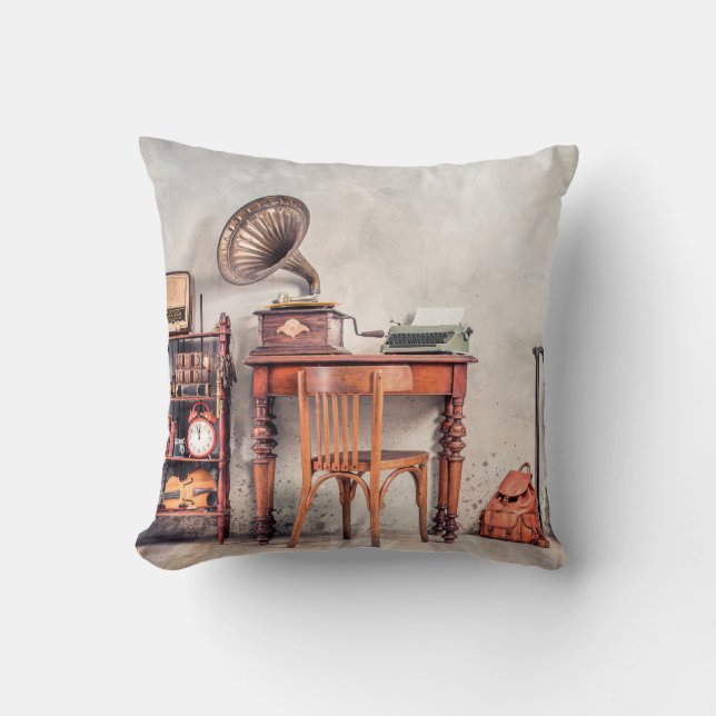 Almofada Cadeira antiga, máquina de escrever antiga, rádio  (Frente)