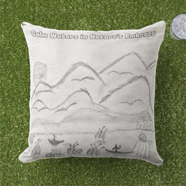 Almofada 'Calm Waters in  Nature's Embrace' Throw Pillow (Grama)