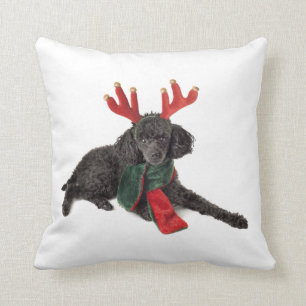Almofada Cão de caniche preto do brinquedo do Natal vestid