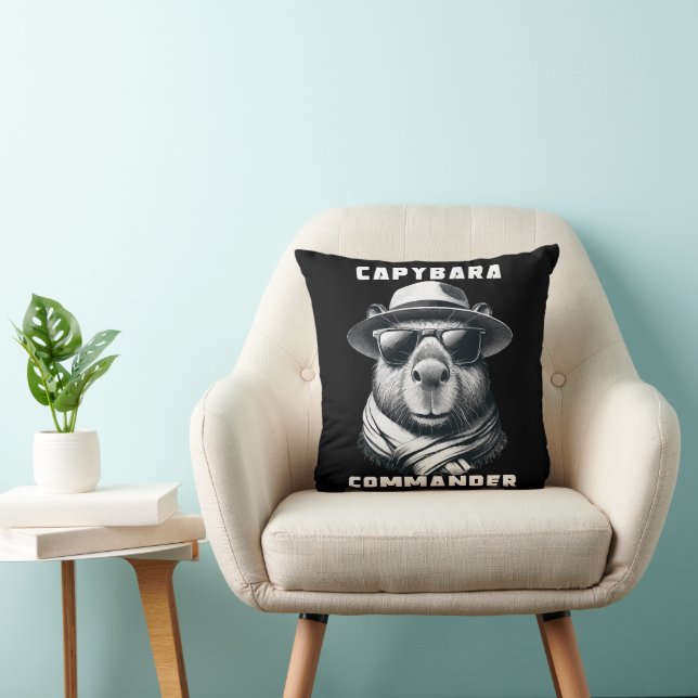 Almofada Capivara Com Óculos De Sol Capy Comandante (Cadeira)