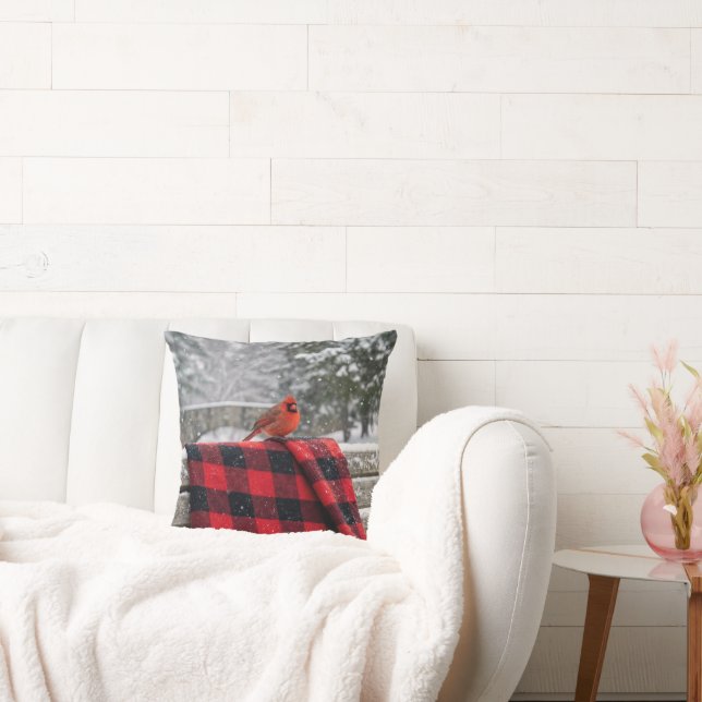 Almofada Cardinal On a Snowy Plaid Blanket (Sofá)