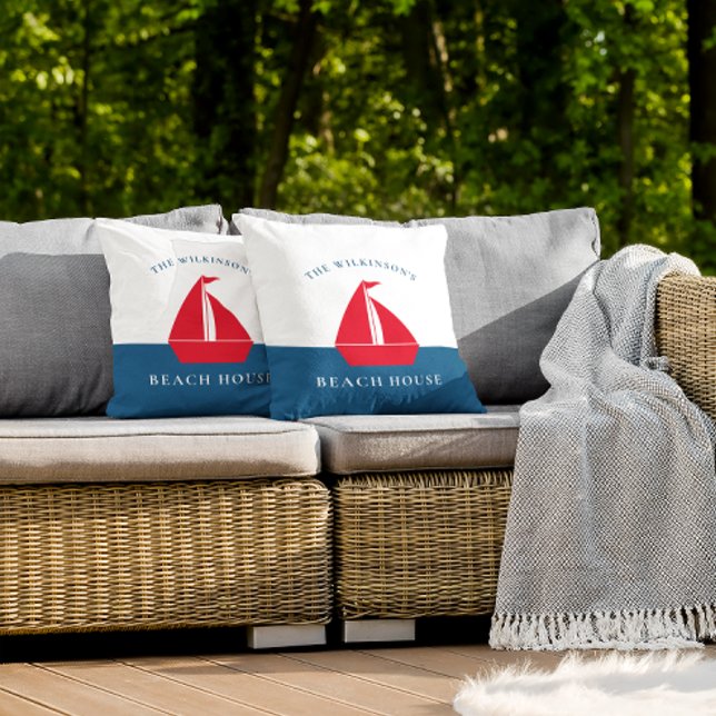 Almofada Casa de praia náutica personalizada de Verão (personalized nautical red white and blue maritime throw pillow , ideal for family vacation home.)