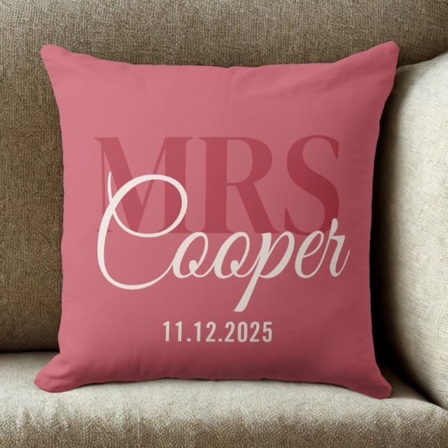 Almofada Casal de Noivos Elegantes Nome Vermelho Cor Marfim (Modern elegant bride name throw pillow)