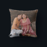 Almofada Casal Fotográfico Apenas Script De Amor<br><div class="desc">Design apresenta sua melhor foto com o moderno roteiro cardíaco "So Love" e um efeito rústico de linhagem natural nas costas. Ideia de presente ideal para recém-casados,  aquecimento doméstico,  aniversário e muito mais.</div>