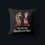 Almofada Casal Significativo De Animais Cute<br><div class="desc">Um design de Casal de animais de corte significativo para amantes de lontras.</div>