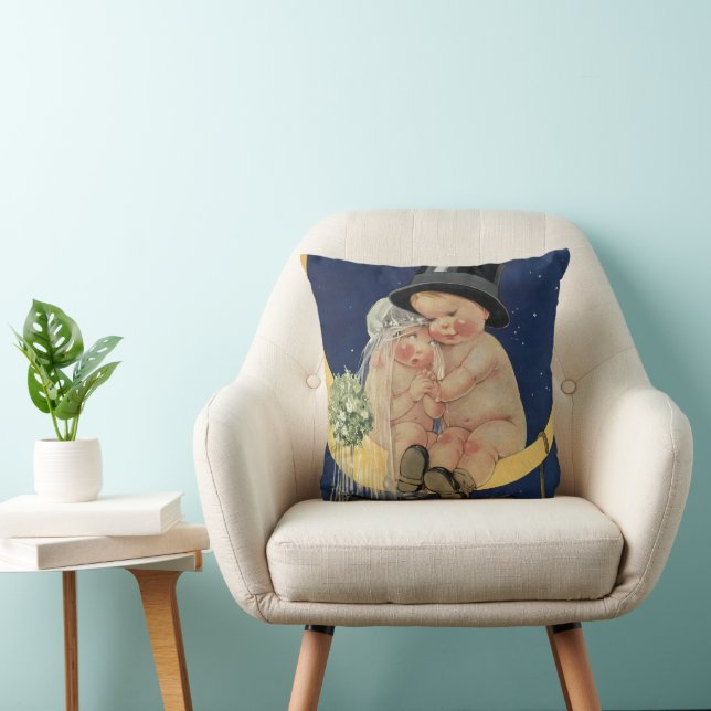 Almofada Casamento Antigo, Noiva e Noivo Fofo em uma Lua (Cadeira)