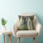 Almofada Casamento vintage, noiva e noiva com Menorah<br><div class="desc">Ilustração Vintage,  amor e cerimônia de casamento romântica,  com uma imagem de um casal se casando em uma bela sinagoga com vitrines coloridas,  flores e uma menorah de sete galhos. A noiva está vestindo um longo vestido branco e o noivo é bonito em seu smoking.</div>