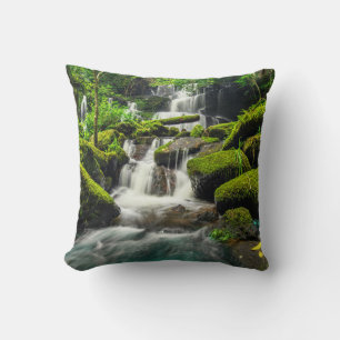 Almofada Cascata na selva Montanha Phu Tub Berk