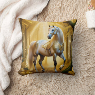 Almofada Cavalo entoado na floresta ouro