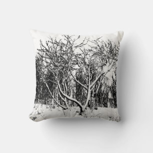 Almofada Cena de Árvores e Neve, Preta e Branca