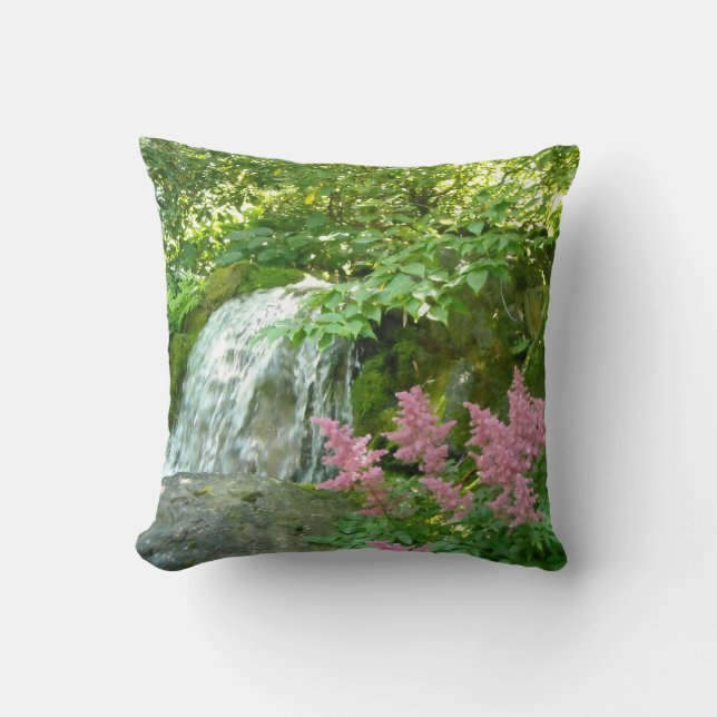 Almofada Cena de Cachoeira Bonita com Astilbe Rosa (Frente)