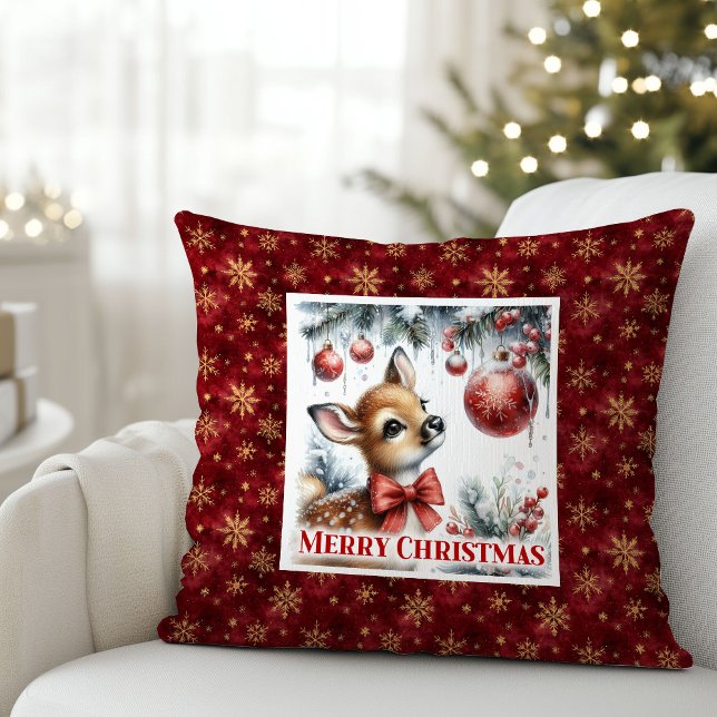 Almofada Cena encantadora de Natal com um cervo bebê na flo (Enchanting baby fawn snowy forest scene Christmas pillow)