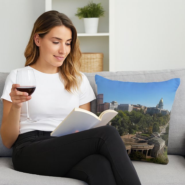Almofada Centro de Denver com Capitol Building  (A pillow with a photograph of downtown Denver with the state capitol building.)