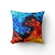 Chamas decorativas - travesseiro bonito dos bens e