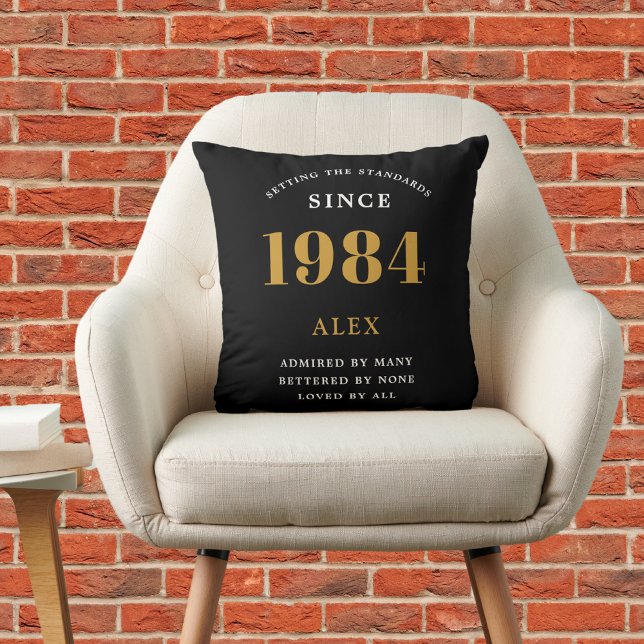 Almofada Chic Dourado Elegante Preto do Nome do aniversário (40th Birthday Special 1984 Born Black Gold Chic Elegant Throw Pillow - Perfect for Home Décor)