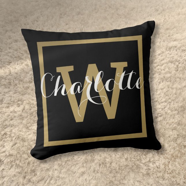 Almofada Chic Script Moderno Monograma Dourado Preto (Chic Script Modern Gold Monogram Black Throw Pillow)