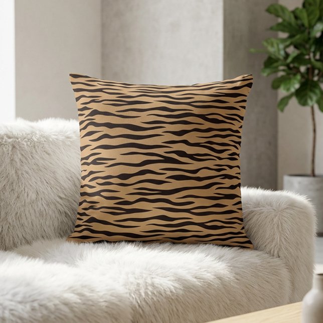Almofada Chic Tiger Stripe Animal Print Safari Brown Black (Chic Tiger Stripe Animal Print Safari Brown Black Throw Pillow)