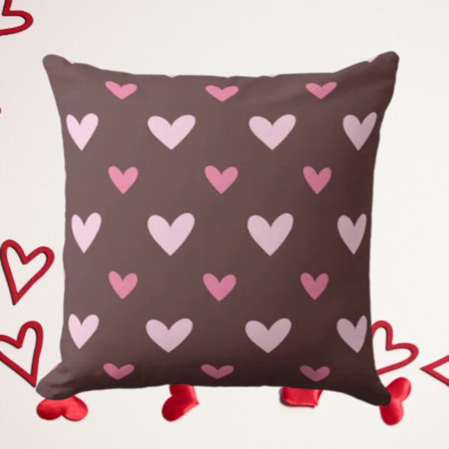 Almofada Chocolate & Pink Heart Pattern Throw Pillow (Criador carregado)