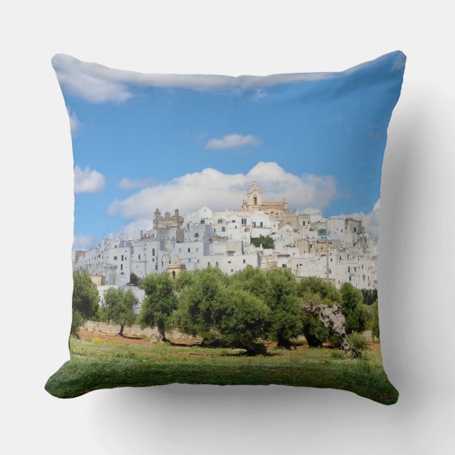 Almofada Cidade branca Ostuni com oliveiras, travesseiro de (Front)