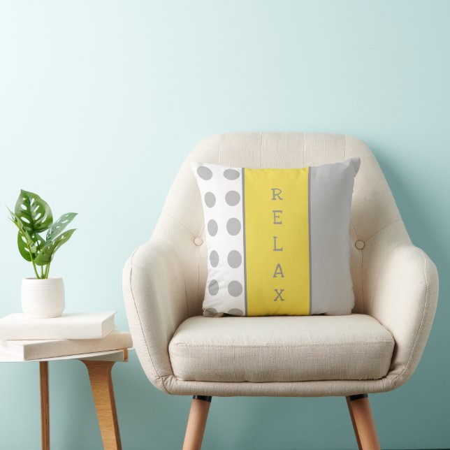 Almofada Cinza e amarelo com bolinhas e faixas relaxam (Cadeira)
