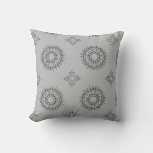 Almofada cinzas escuras, designs intricadas do tipo mandala (Frente)