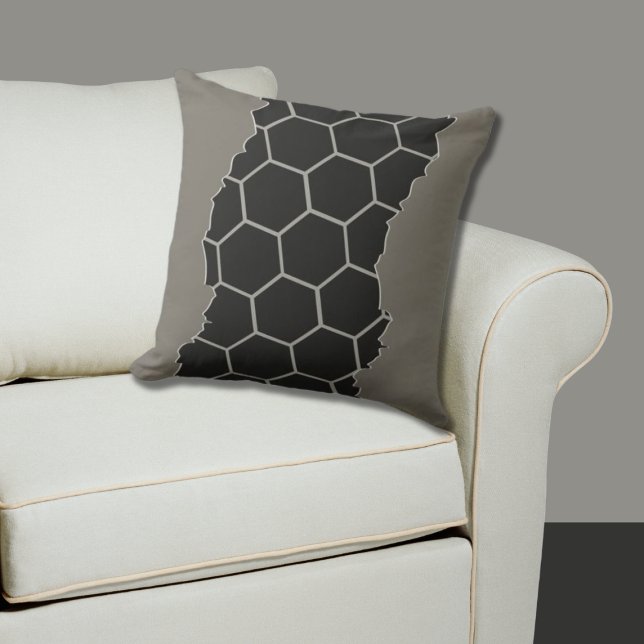 Almofada Cinzas Modernas Quebradas, Padrão Negro de Honeyco (Broken Modern Gray, Black Honeycomb Pattern Throw Pillow)