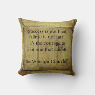 Almofada Citação de Winston Churchill; Sucesso em Madeira E