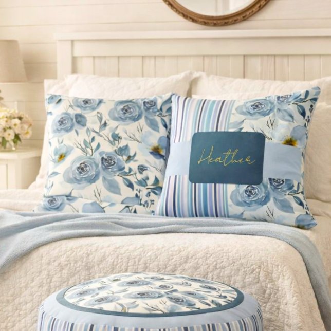 Almofada Clássico Floral de Aquarela Azul com Listras Perso (Criador carregado)