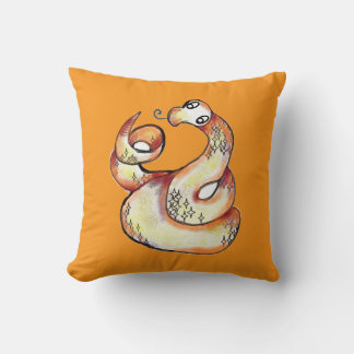 Almofada cobra em laranja