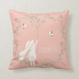 Almofada Coelho na grinalda floral da brisa personalizada