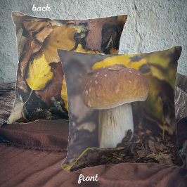 Almofada Cogumelos boletos com folhas amarelas