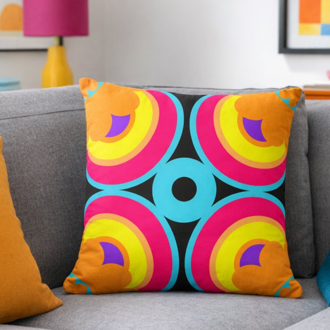 Almofada Colorful Modern Geometric Circle (Hand‑drawn, vibrant, and unapologetically retro. The perfect pop for your space.)