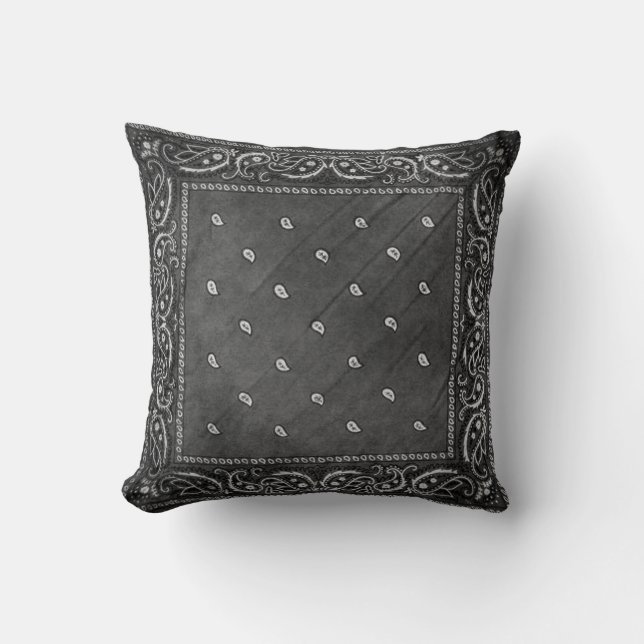 Almofada com Desenho Preto Paisley (Frente)