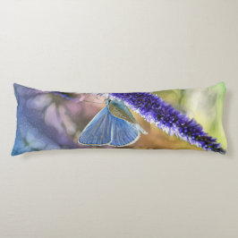 Almofada Comprida Borboleta Em Flores Roxas
