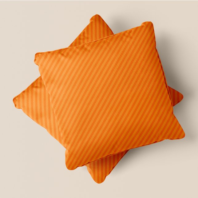 Almofada Cor Laranja Com Ênfase Simples E Chic (Orange On Orange Striped Simple & Chic Accent Throw Pillow)