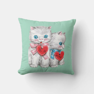 Almofada Coração de Gatinhos Namorados Antigos
